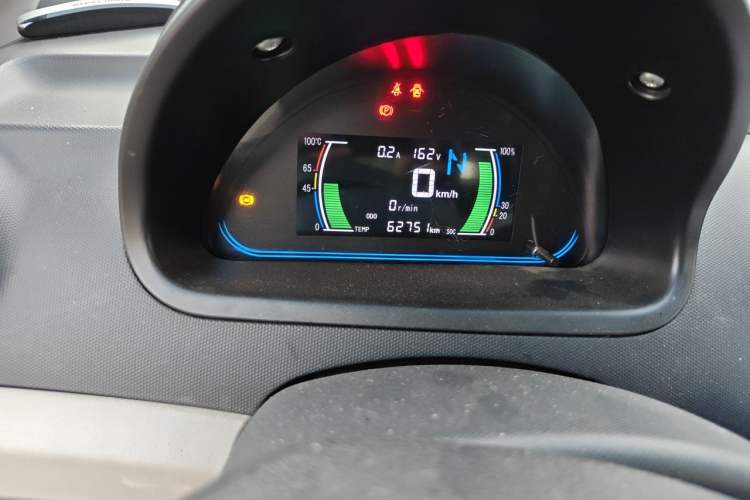 Used JMEV E200L 2018 E200L Standard Model (250 km) Odometer Close Up