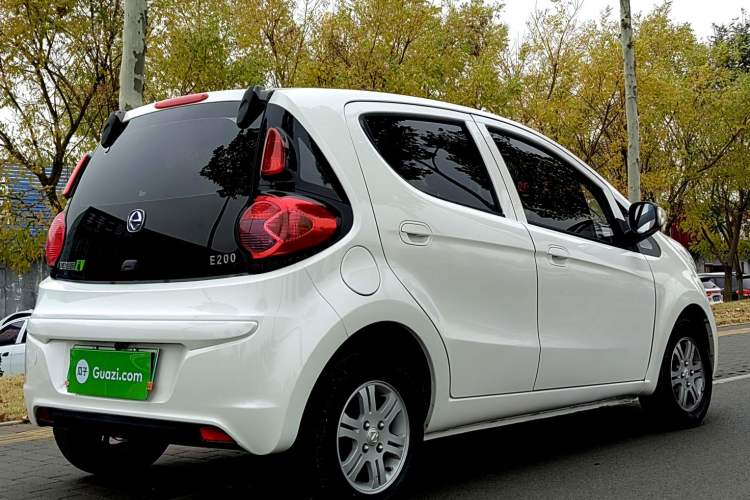 Used JMEV E200L 2018 E200L Standard Model (250 km) Rear Right 45 Deg