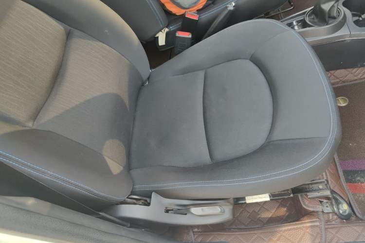 Used JMEV E200L 2018 E200L Standard Model (250 km) Right Front Seat