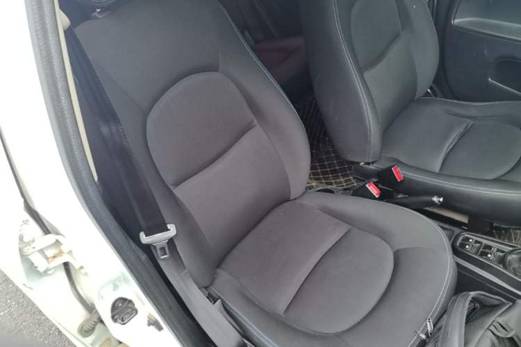 Used JMEV E200L 2018 E200L Standard Model (250 km) Right Front Seat