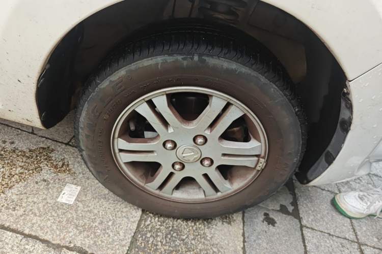 Used JMEV E200L 2018 E200L Standard Model (250 km) Right Front Wheel Hub