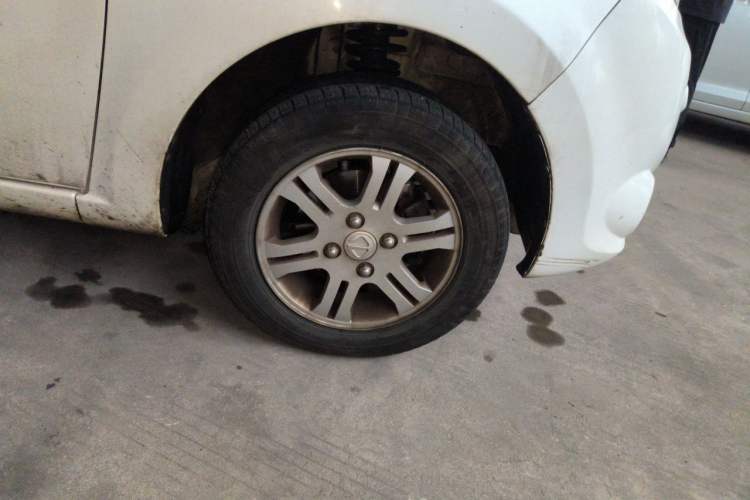 Used JMEV E200L 2018 E200L Standard Model (250 km) Right Front Wheel Hub