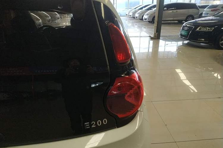 Used JMEV E200L 2018 E200L Standard Model (250 km) Right Rear Taillight