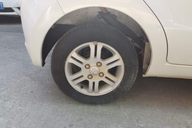 Used JMEV E200L 2018 E200L Standard Model (250 km) Right Rear Wheel Hub