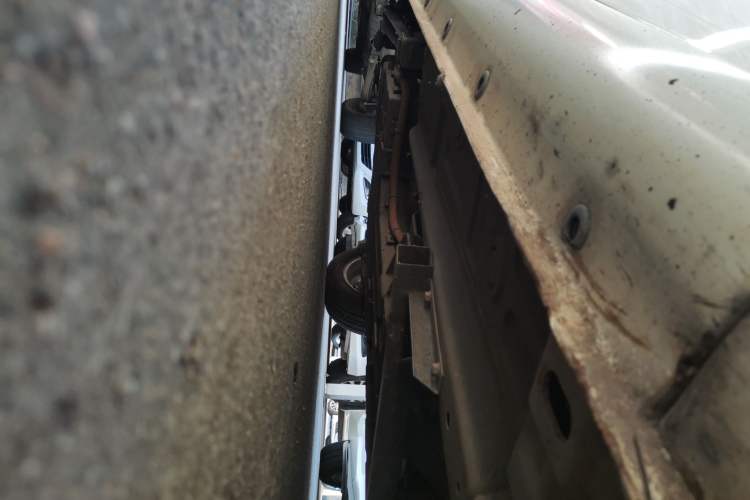 Used JMEV E200L 2018 E200L Standard Model (250 km) Right Side Sill