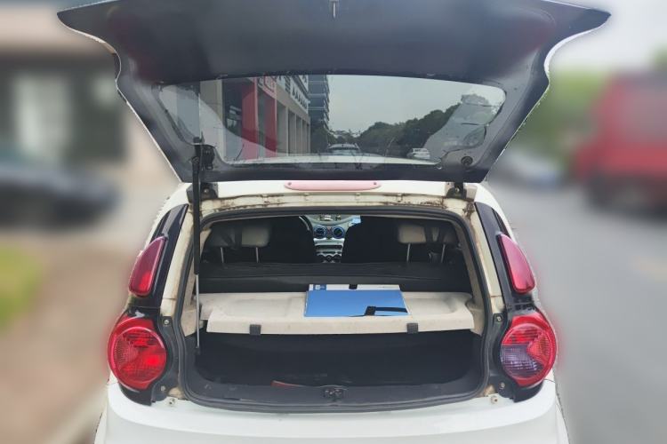 Used JMEV E200L 2018 E200L Standard Model (250 km) Trunk