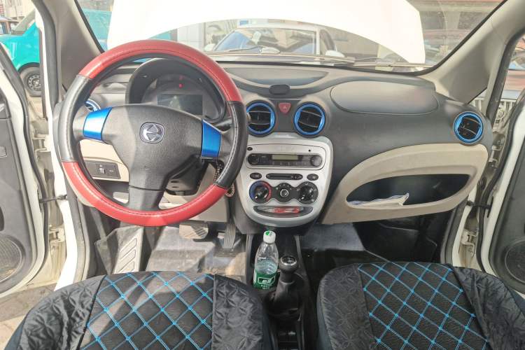 Used JMEV E200L 2020 E200L Comfort Model (302 KM) Center Console