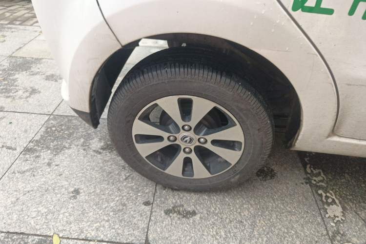 Used JMEV E200L 2020 E200L Standard Model (302 KM) Exterior 3