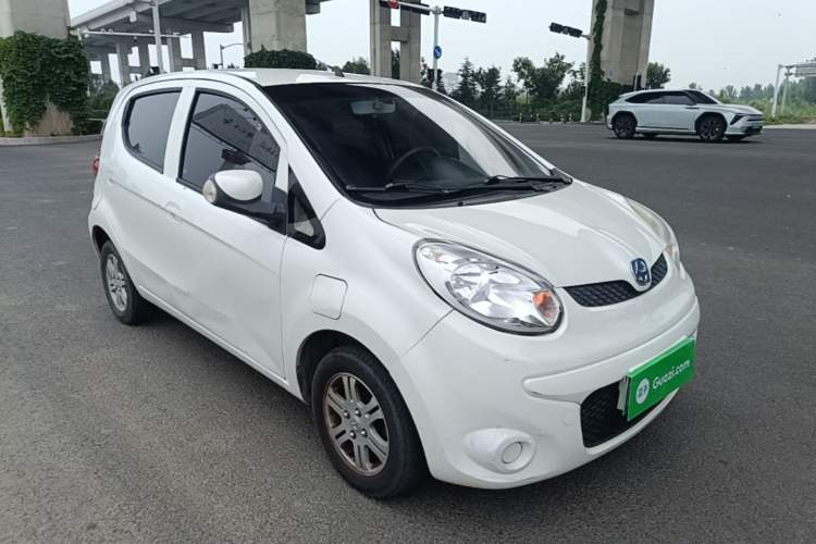 Used JMEV E200L 2020 E200L Standard Model (302 KM) Front Right 45 Deg