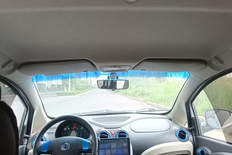 Used JMEV E200L 2020 E200L Standard Model (302 KM) Headliner