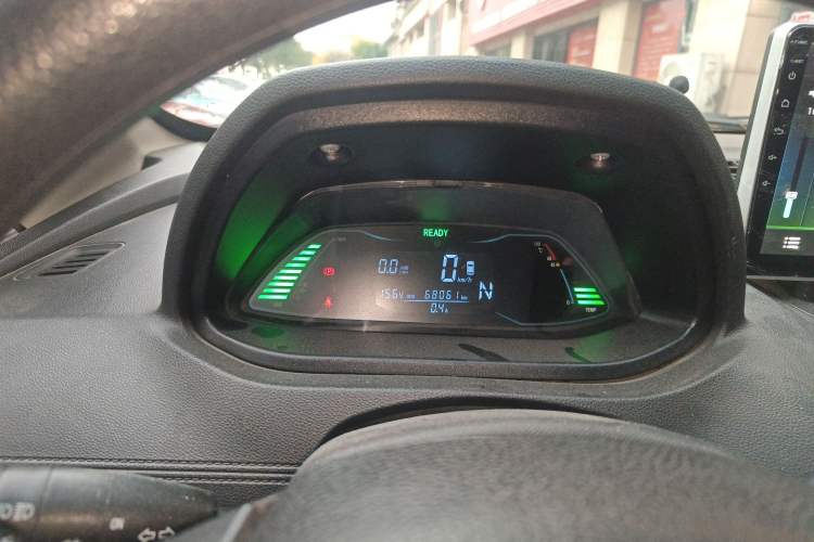 Used JMEV E200L 2020 E200L Standard Model (302 KM) Instrument Cluster