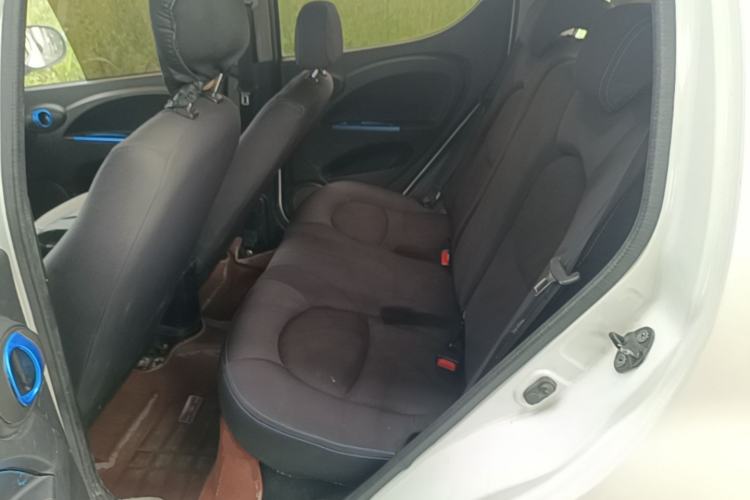 Used JMEV E200L 2020 E200L Standard Model (302 KM) Left Rear Seat
