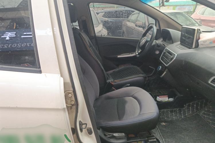 Used JMEV E200L 2020 E200L Standard Model (302 KM) Right Front Seat