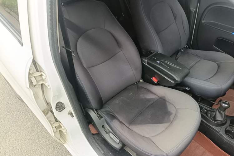 Used JMEV E200L 2020 E200L Standard Model (302 KM) Right Front Seat