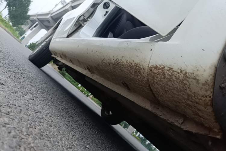 Used JMEV E200L 2020 E200L Standard Model (302 KM) Right Side Sill