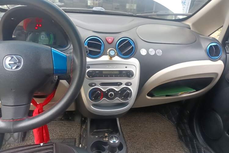 Used JMEV E200N 2018 E200N Fashion Edition (250 KM) Audio And AC Panel