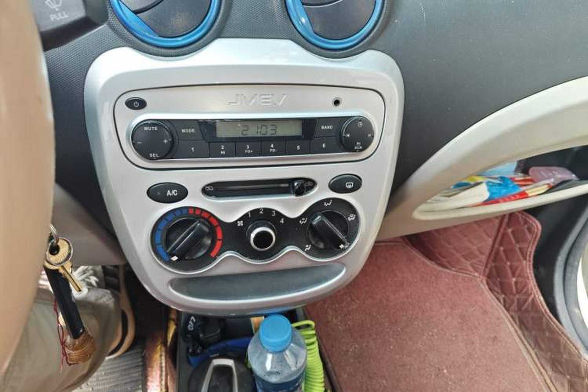 Used JMEV E200N 2018 E200N Fashion Edition (250 KM) Audio And AC Panel