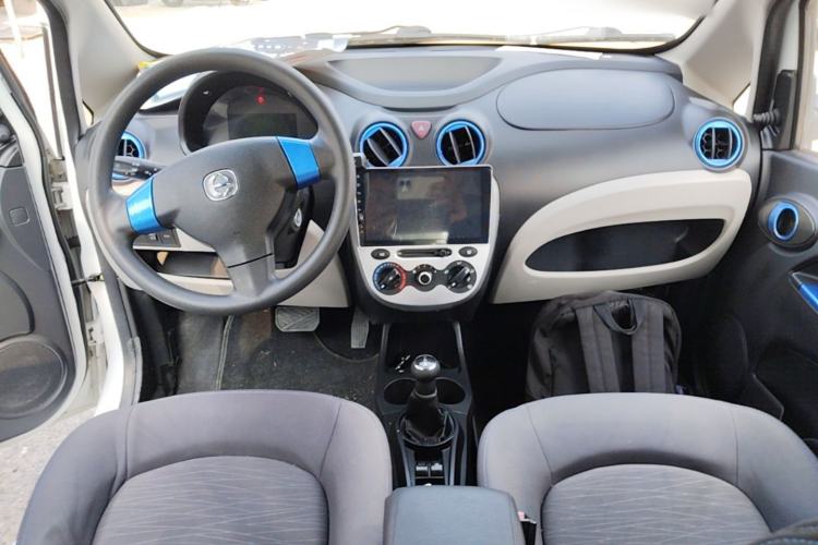 Used JMEV E200N 2018 E200N Luxury Model (250 km) Center Console