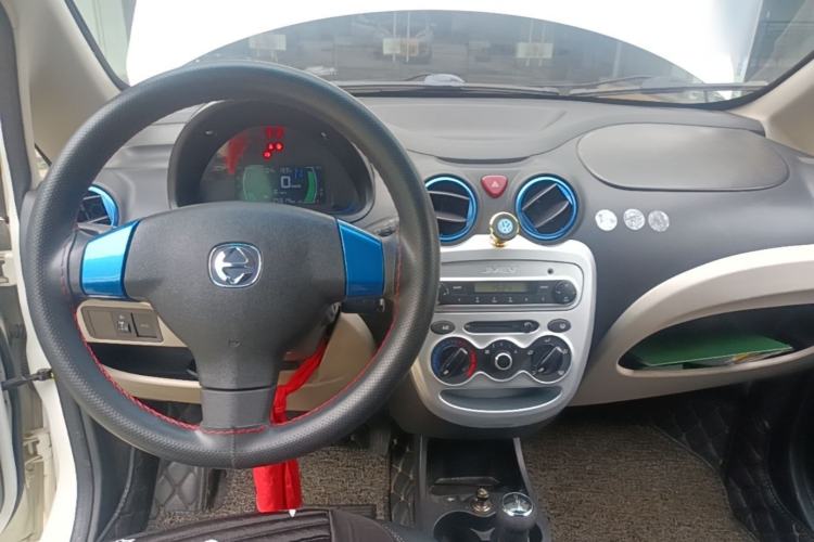 Used JMEV E200N 2018 E200N Fashion Edition (250 KM) Center Console