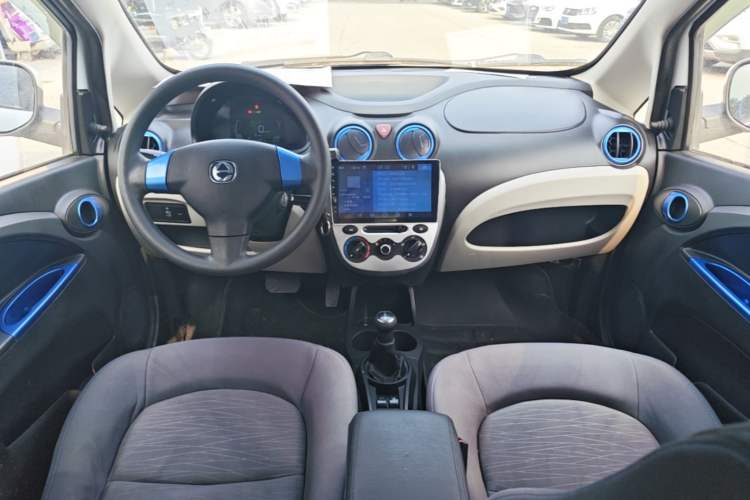 Used JMEV E200N 2018 E200N Luxury Model (250 km) Center Console