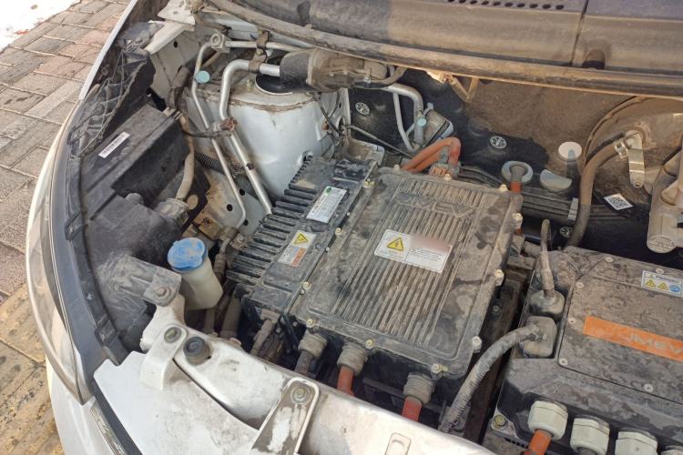Used JMEV E200N 2018 E200N Luxury Model (250 km) Engine Bay Right