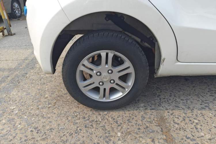 Used JMEV E200N 2018 E200N Luxury Model (250 km) Exterior 5