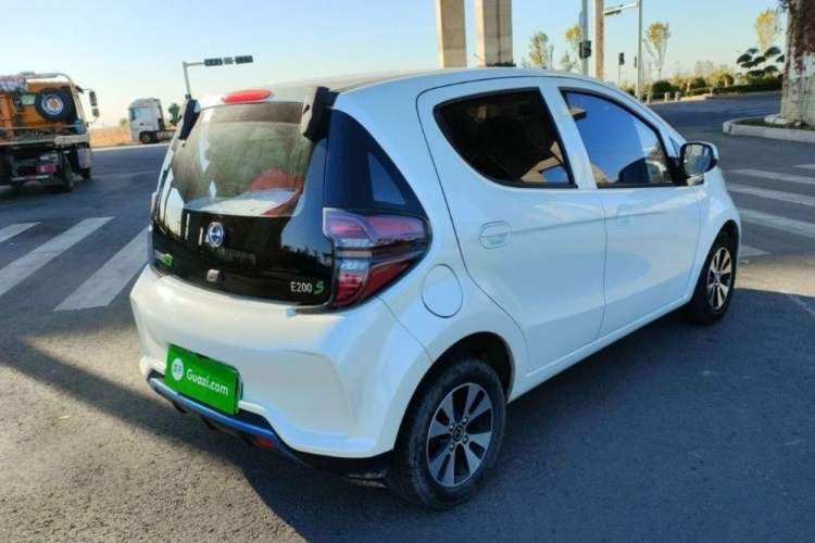 Used JMEV E200N 2018 E200N Fashion Edition (250 KM) Exterior 5