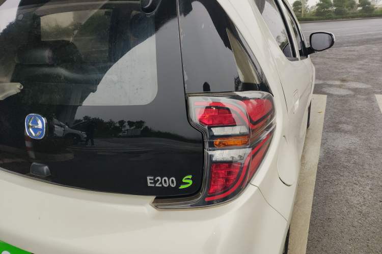 Used JMEV E200N 2018 E200N Fashion Edition (250 KM) Exterior 6