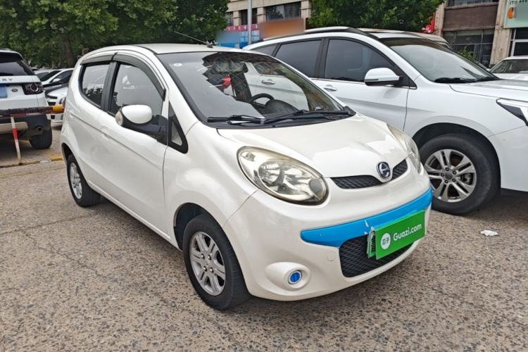 Used JMEV E200N 2018 E200N Luxury Model (250 km) Front Right 45 Deg