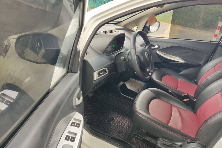 Used JMEV E200N 2018 E200N Fashion Edition (250 KM) Interior 3