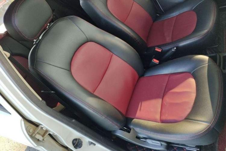 Used JMEV E200N 2018 E200N Fashion Edition (250 KM) Interior 5
