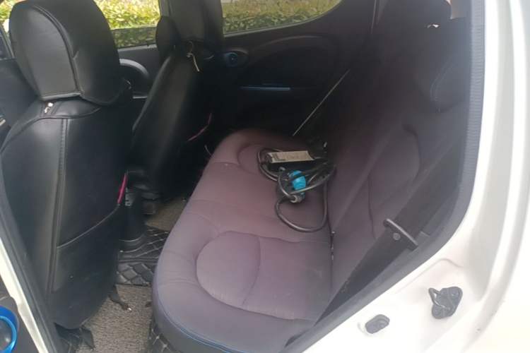 Used JMEV E200N 2018 E200N Fashion Edition (250 KM) Left Rear Seat
