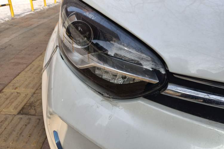 Used JMEV E200N 2018 E200N Luxury Model (250 km) Right Front Headlight
