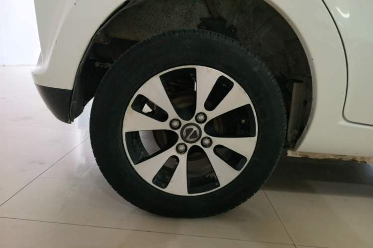 Used JMEV E200N 2018 E200N Fashion Edition (250 KM) Right Rear Wheel Hub
