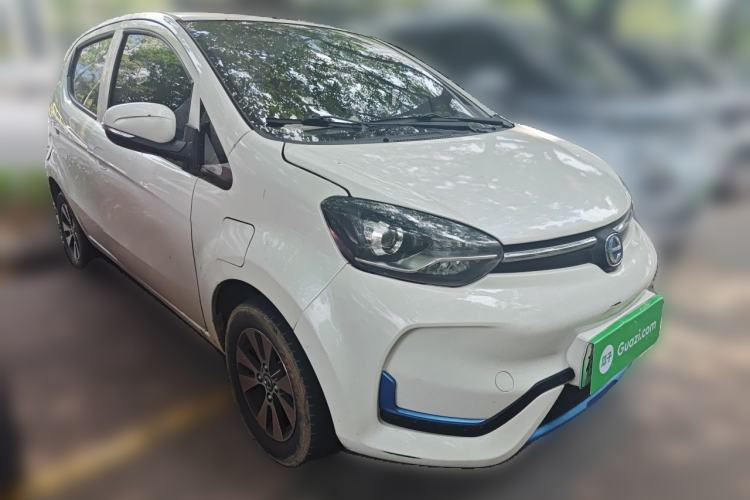 Used JMEV E200N 2020 E200N Fashion Edition (302 KM) Front Right 45 Deg