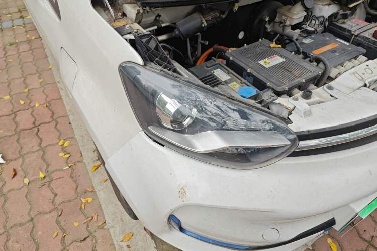 Used JMEV E200N 2020 E200N Fashion Edition (302 KM) Right Front Headlight