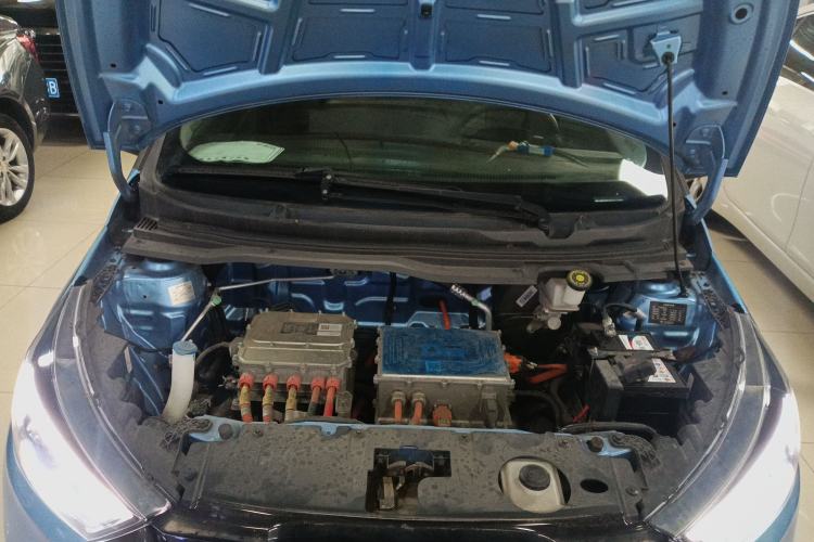 Used JMEV Ezi EV3 2022 Small Radar Yuebao Model Engine Bay