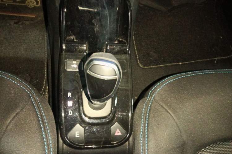 Used JMEV Ezi EV3 2022 Small Radar Yuebao Model Gear Lever