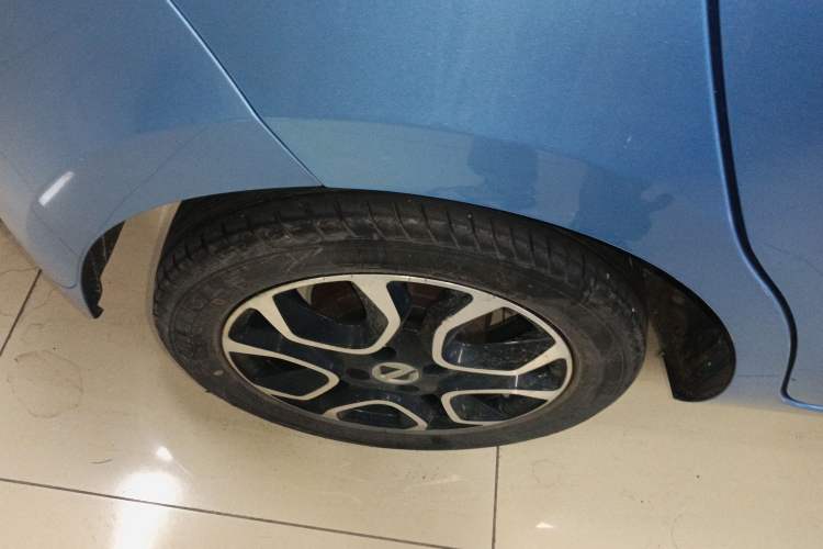 Used JMEV Ezi EV3 2022 Small Radar Yuebao Model Right Rear Wheel Hub