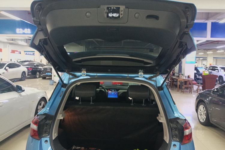 Used JMEV Ezi EV3 2022 Small Radar Yuebao Model Trunk