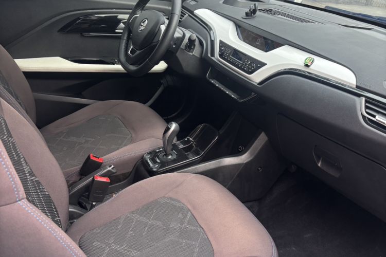 Used JMEV Ezi EV3 2019 Yuepao Version Interior 4