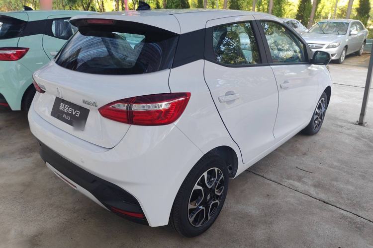 Used JMEV Ezi EV3 2025 Plus 330KM Luxury Version Exterior 3