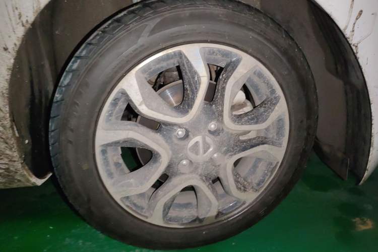 Used JMEV Ezi EV3 2022 Xiao Leida Cool Run Version Right Front Wheel Hub