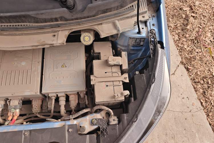Used JMEV Ezi EV3 2019 Cool Run Edition Engine Bay Left