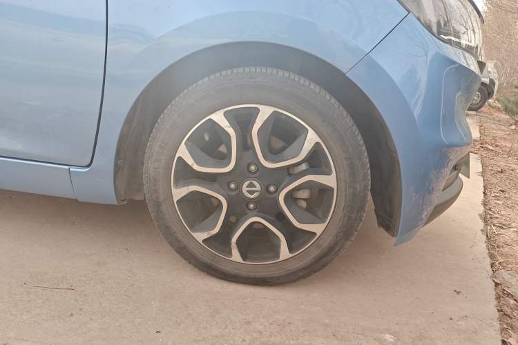 Used JMEV Ezi EV3 2019 Cool Run Edition Right Front Wheel Hub