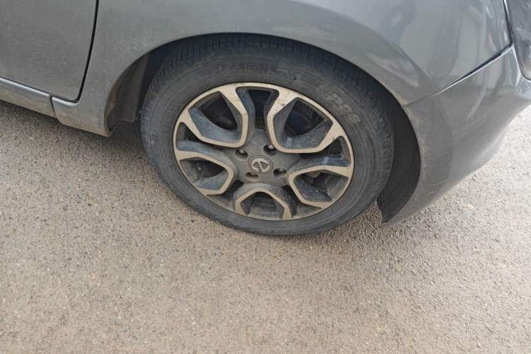 Used JMEV Ezi EV3 2019 Leading Edition Right Front Wheel Hub