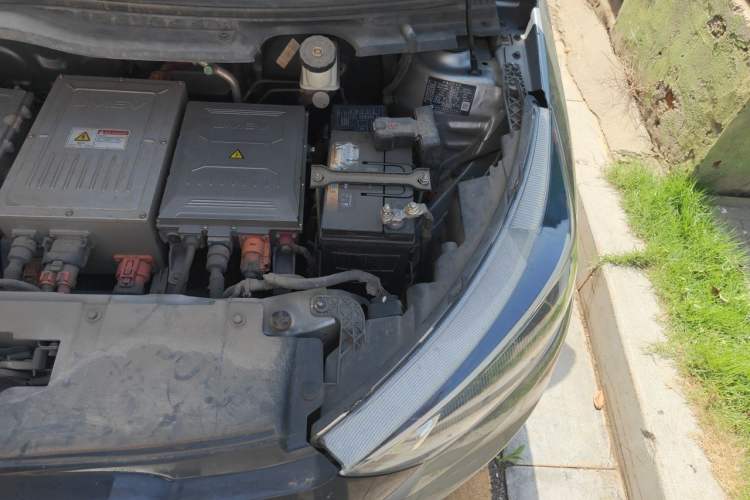 Used JMEV Ezi EV3 2019 Cool Run Edition Engine Bay Left