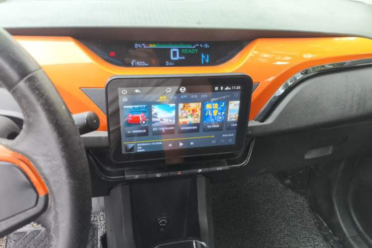 Used JMEV Ezi EV3 2019 Cool Run Edition Audio And AC Panel