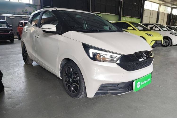 Used JMEV Ezi EV3 2019 Yuepao Version Front Right 45 Deg