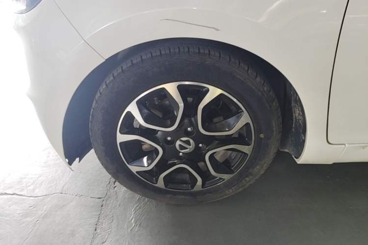 Used JMEV Ezi EV3 2019 Yuepao Version Left Front Wheel Hub